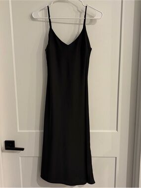 Forever 21 Black Slip Dress Medium v neck